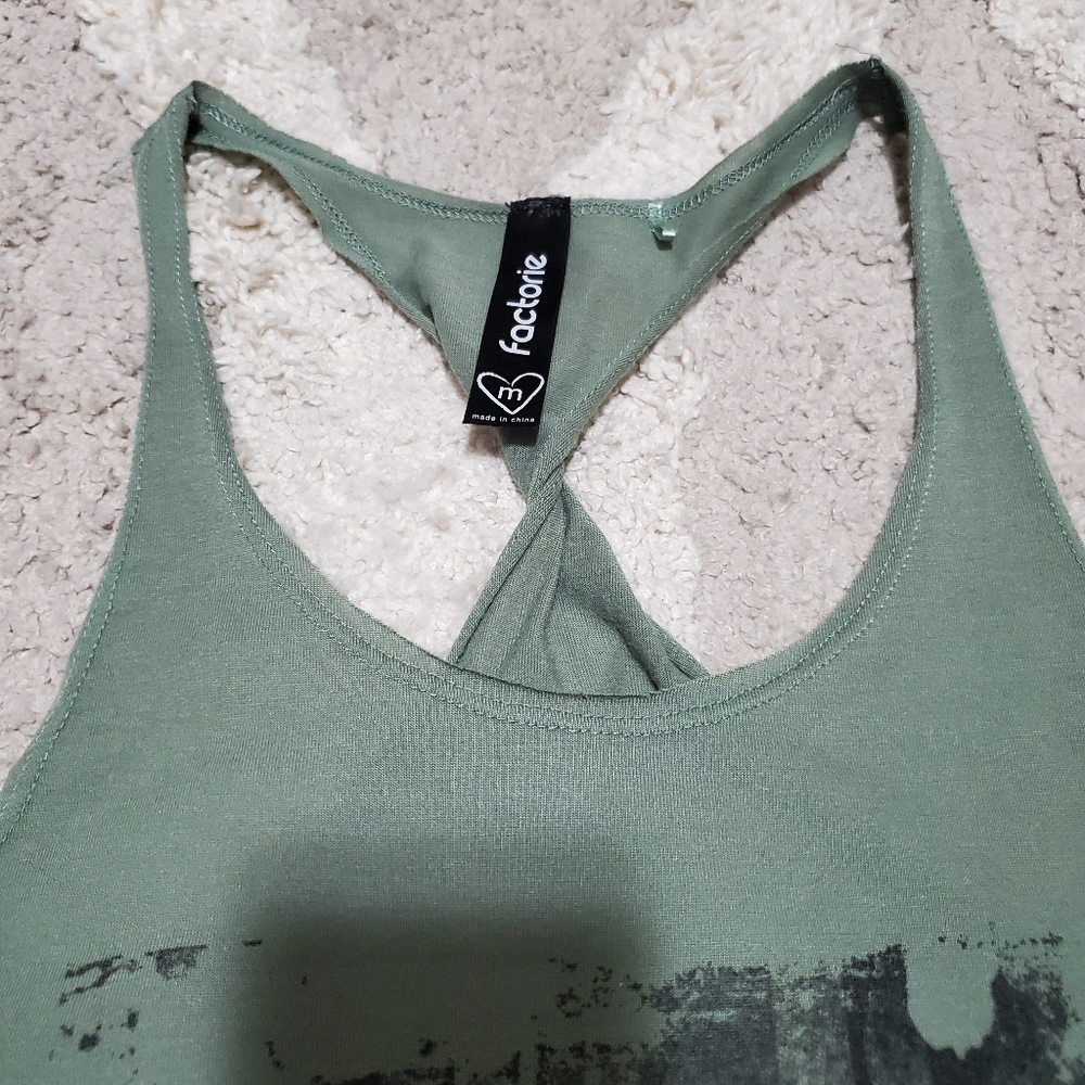๐ฅ5/$25๐ฅ Factorie green tank - Picture 3 of 3